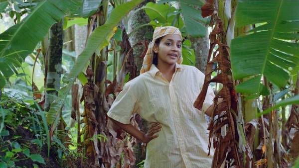 பழங்குடி இனத்தைச் சேர்ந்த