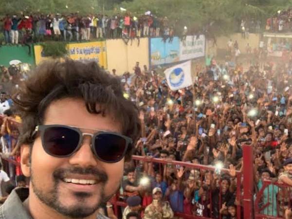 விஜய் ஒரு ஸ்டெப் மேலே