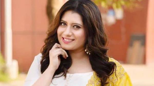 பிரியங்கா தேஷ்பாண்டே