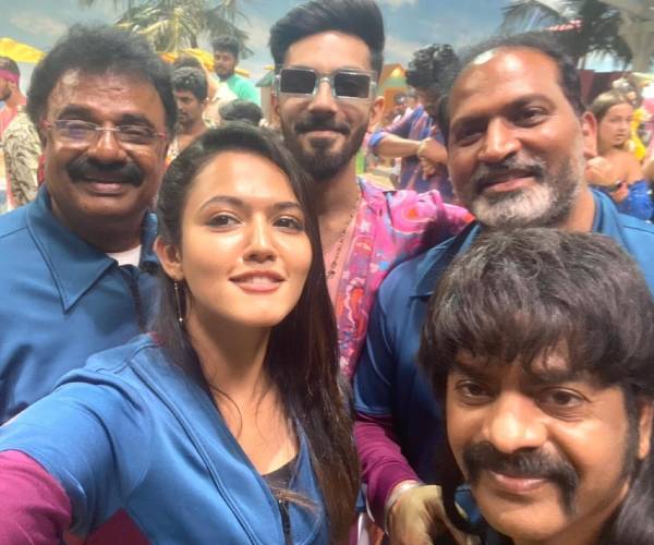 எக்ஸ்க்ளூசிவ் போட்டோஸ்