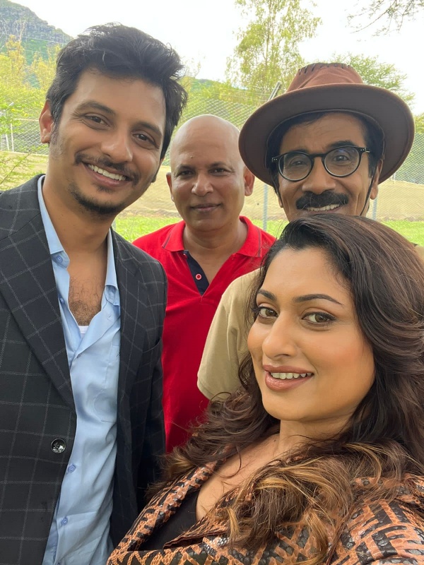 மானோபாலாவுக்கு ஜோடியா