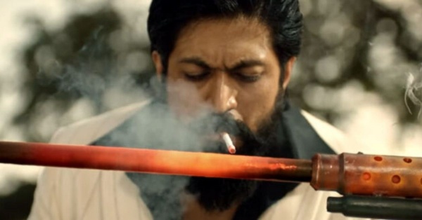 இளைஞர்களை கெடுக்கும்