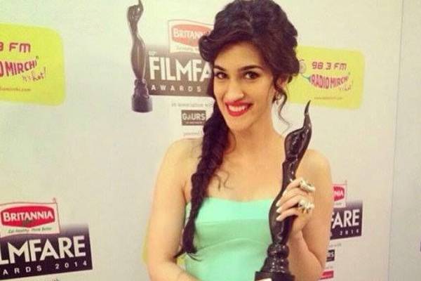 பரம சுந்தரி சாதனை