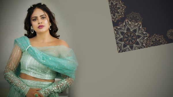 பல படங்களில்