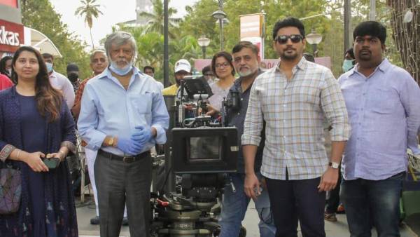 வெற்றி நாயகன் 