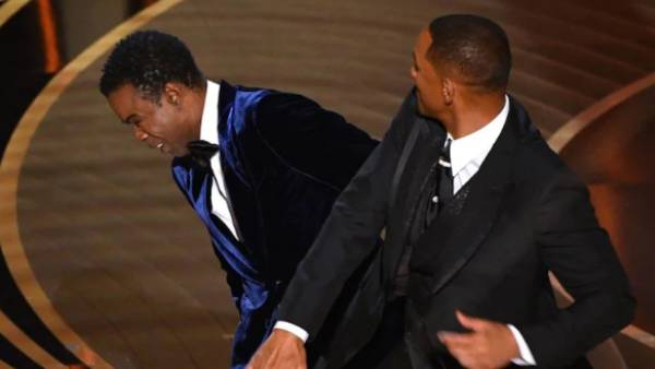 அடித்தார்