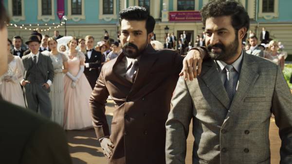 ரசிகர்கள் கொண்டாட்டம் ரசிகர்கள் கொண்டாட்டம்