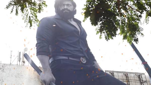 100 அடி கட்அவுட் 