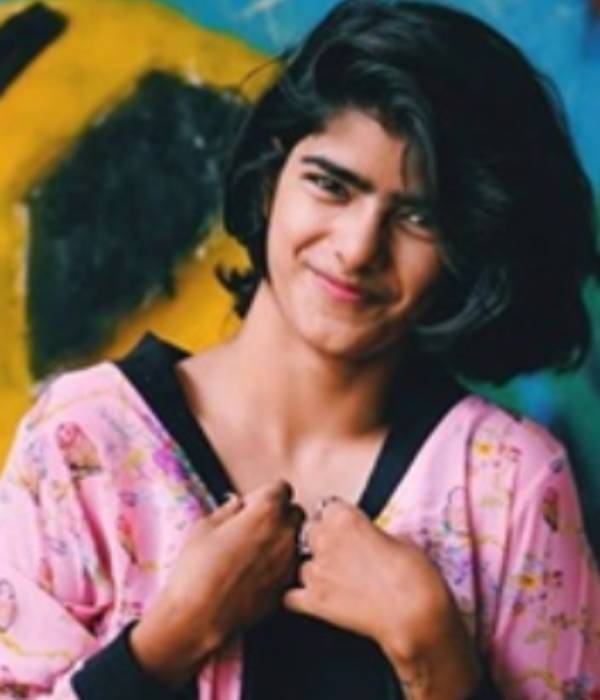  பெண்களை மையமாக வைத்த அனந்தம் 