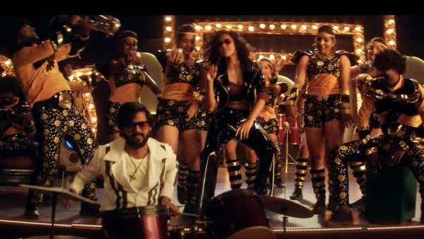 ரம்யா பாண்டியன் ராக்கிங்