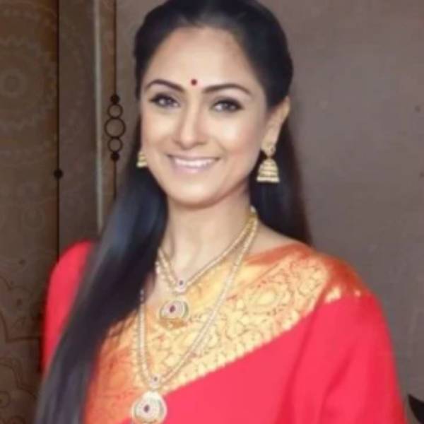 சிம்ரன் அறிமுகம்