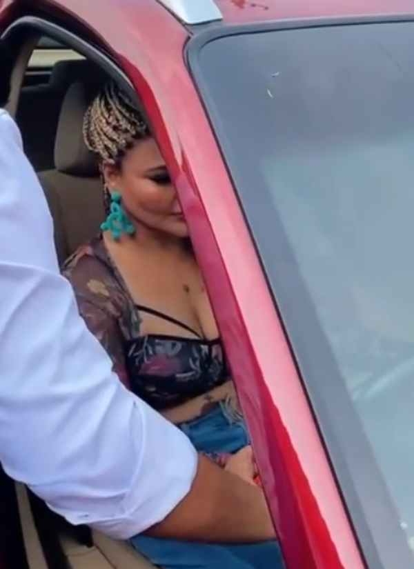 பி.எம்.டபிள்யூ கார் பரிசு