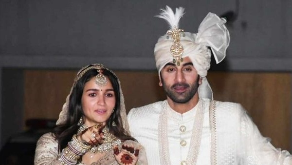 15 லட்சம் ரூபாயில் கை கடிகாரம்