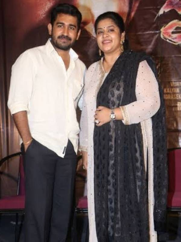  மனைவி தான் 