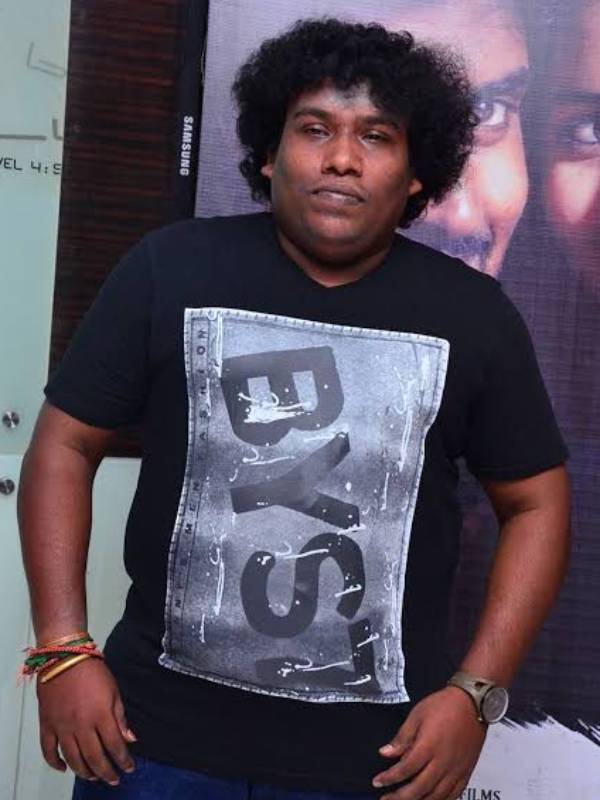 குணச்சித்திர கதாபாத்திரங்களிலும் குணச்சித்திர கதாபாத்திரங்களிலும்