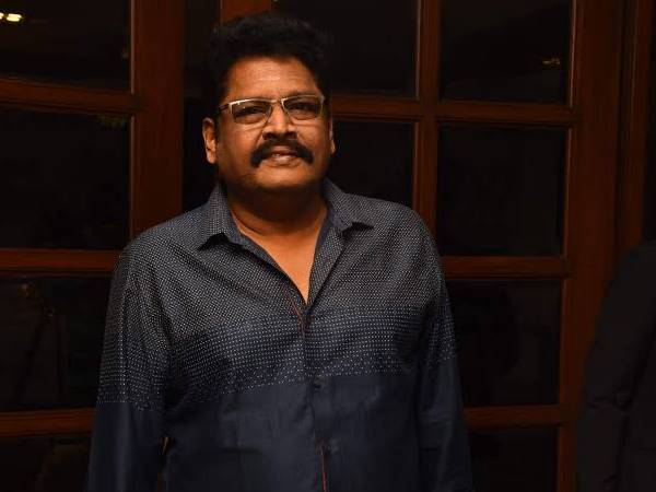  முன்னணி இயக்குனராக