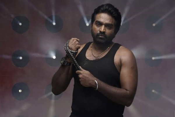 வித்தியாசமான கதாபாத்திரங்களில்