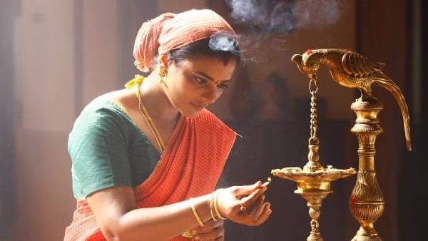 வரவேற்பை பெற்ற போஸ்டர்கள்