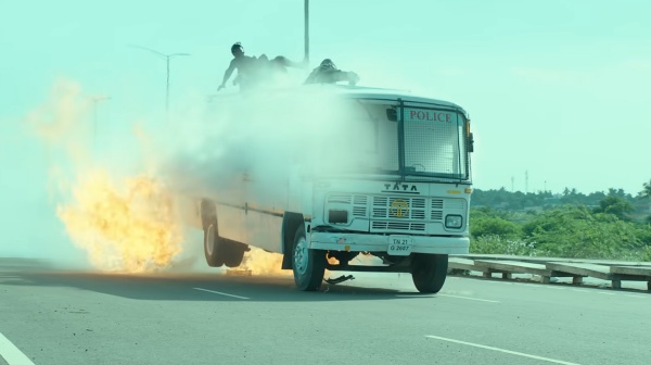 சட்டத்தின் மீதான நம்பிக்கையை புறக்கணிக்கணிக்கும் திரைக்கதைகள் சட்டத்தின் மீதான நம்பிக்கையை புறக்கணிக்கணிக்கும் திரைக்கதைகள்