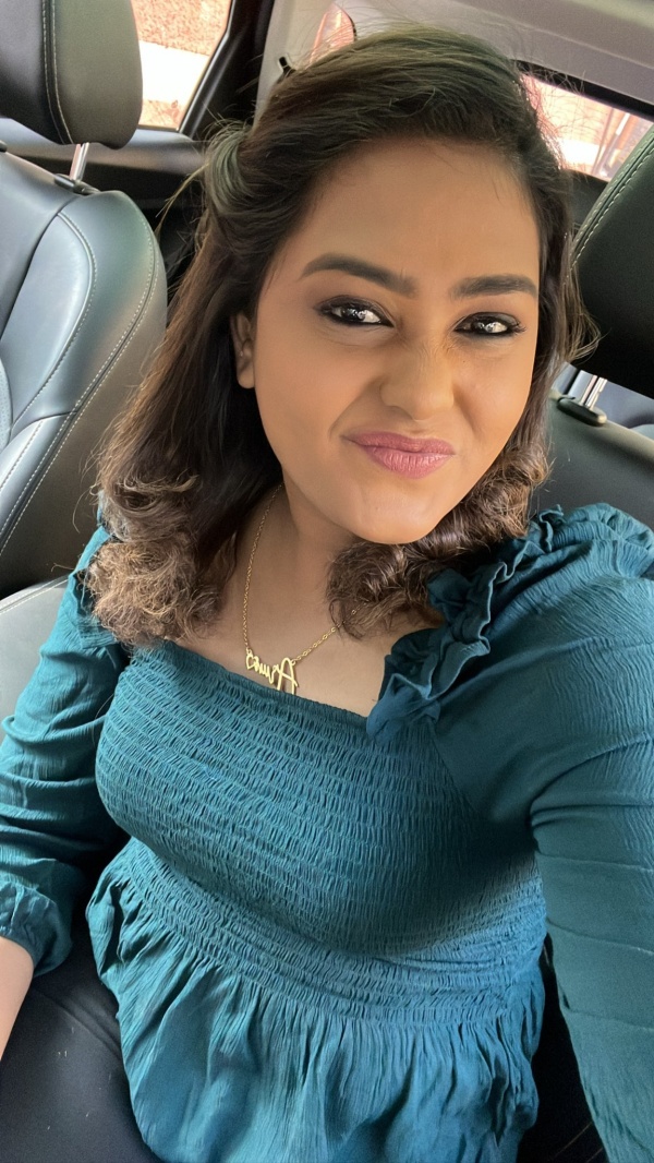 கடந்த ஆண்டு நிச்சயதார்த்தம்