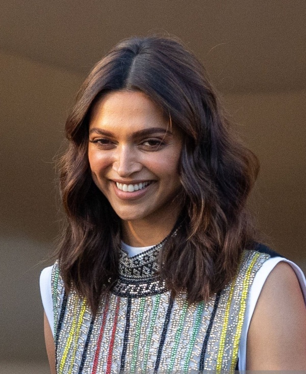 தீபிகா படுகோன் ஸ்டன்னிங் தீபிகா படுகோன் ஸ்டன்னிங்