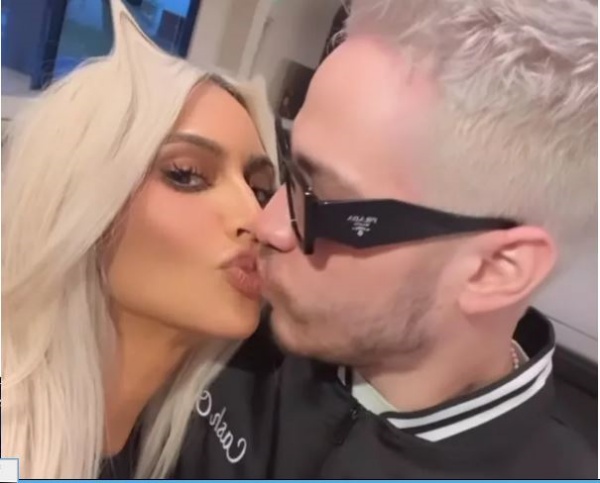 லிப் லாக்