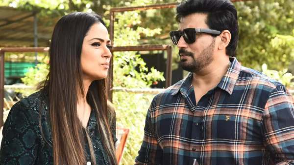 சந்தோஷ் நாராயணன் இசை 