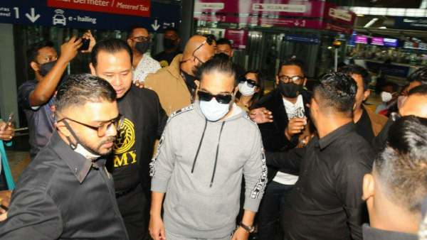 பறந்து பறந்து பிரமோஷன் 