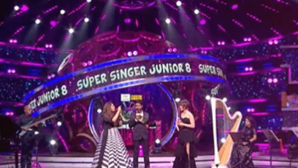 காத்துவாக்குல ரெண்டு ஆங்கர்னு