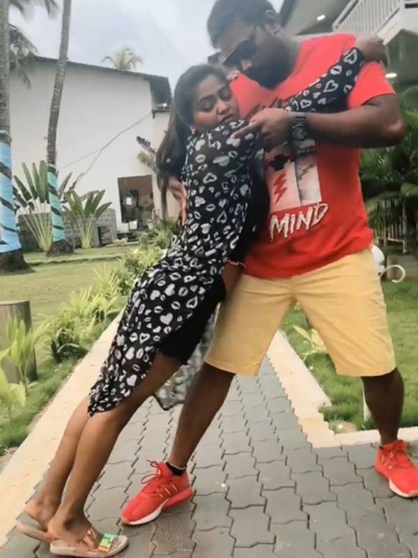 நண்பருடன் டான்ஸ் நண்பருடன் டான்ஸ்