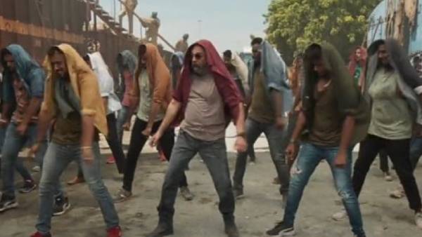 இந்தியில் மட்டும் அது இல்லியே 