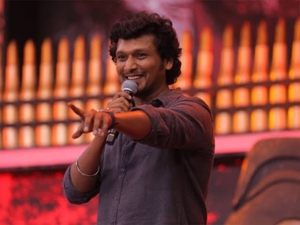 அனல் பறக்கும் ஆக்ஷன் காட்சிகள் அனல் பறக்கும் ஆக்ஷன் காட்சிகள்