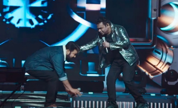 இயக்குநர் AR ரகுமான்