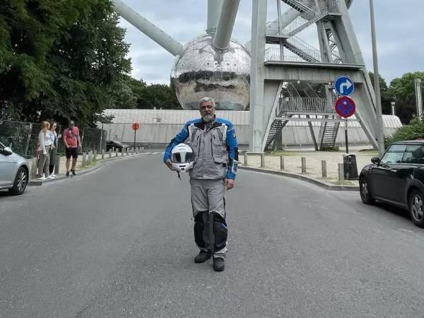 ஐரோப்பாவில் அஜித்தின் ஜாலி டூர்