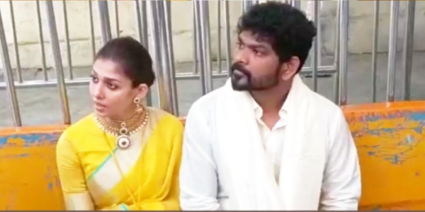 பட்டு வேட்டி சட்டையில்