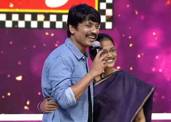 சர்பிரைஸ் கொடுத்த அக்கா