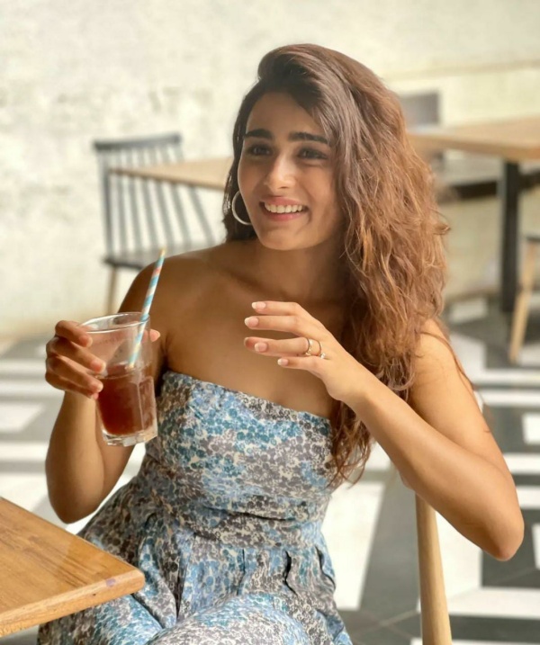 நேச்சுரலான நடிப்பின் மூலம்