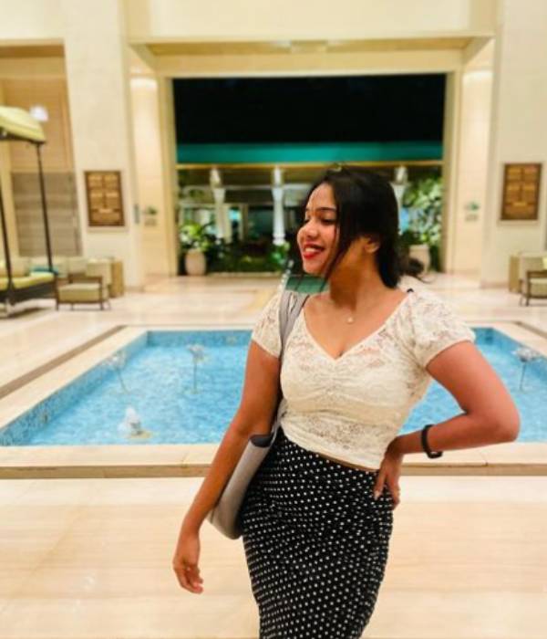 சிம்பு வீட்டின் முன் தர்ணா 