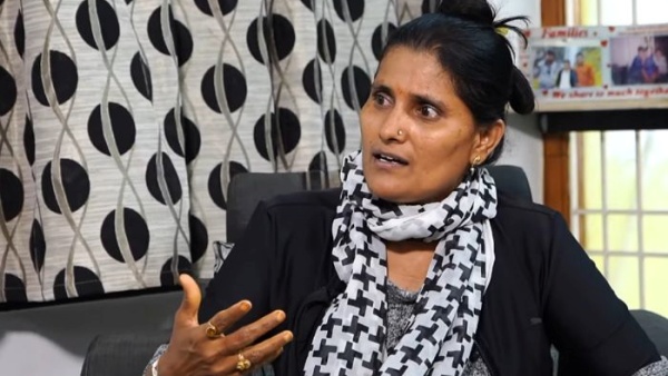 ஸ்டன்ட் காட்சிகளில் குரூப் டான்சர்