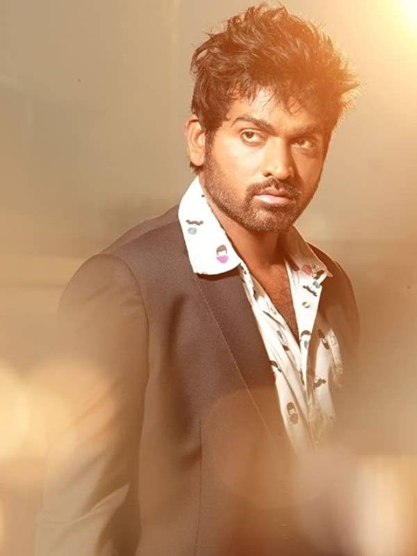  விக்ரம் சந்தானம் 