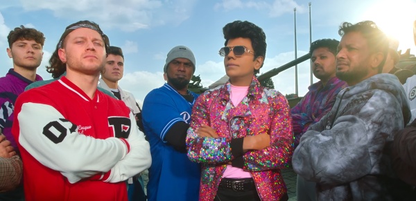 இது டான்ஸ் இல்ல கண்ணா! ஸ்டைல் & மாஸ் இது டான்ஸ் இல்ல கண்ணா! ஸ்டைல் & மாஸ்