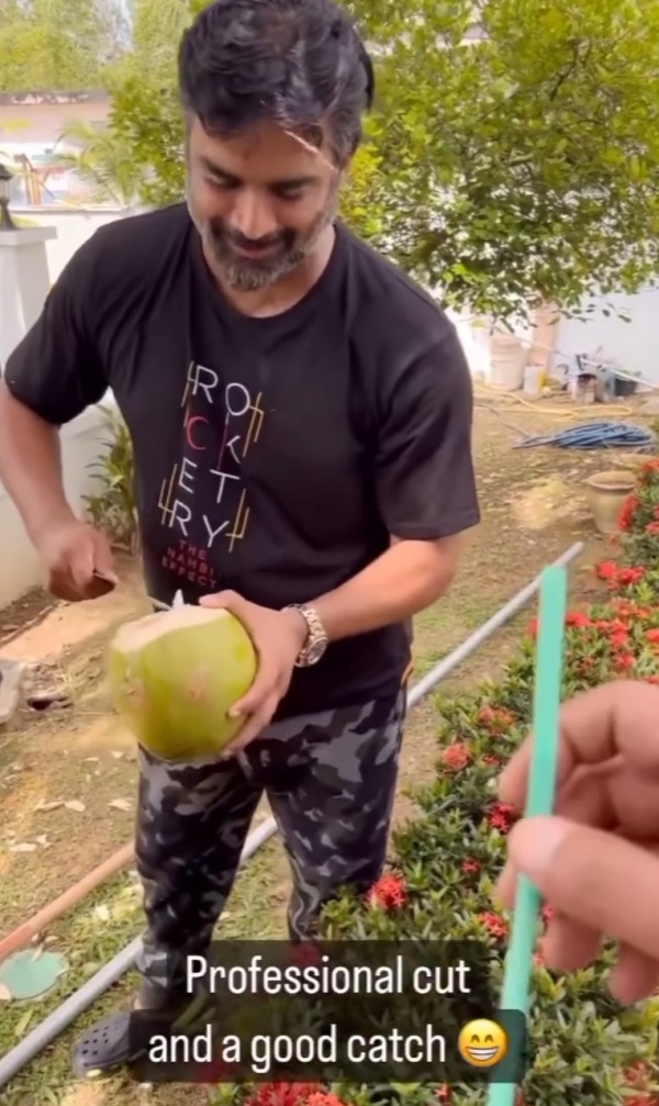 இளநீர் வெட்டும் மேடி