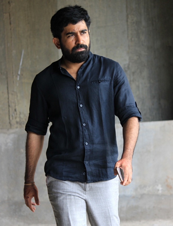 தட்டி தூக்கிய பிச்சைக்காரன்