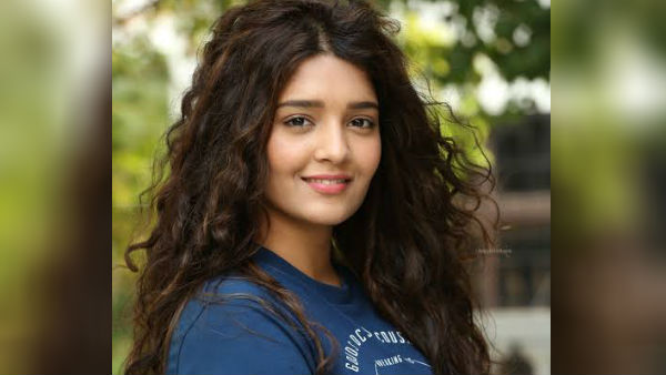 நடிகை ரித்திகா