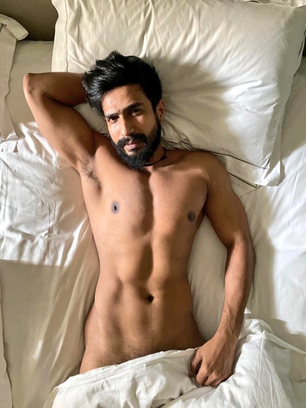 நிர்வாணமாக விஷ்ணு விஷால் நிர்வாணமாக விஷ்ணு விஷால்