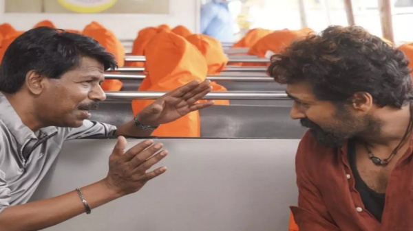 கொண்டாட்டத்தில் ரசிகர்கள்