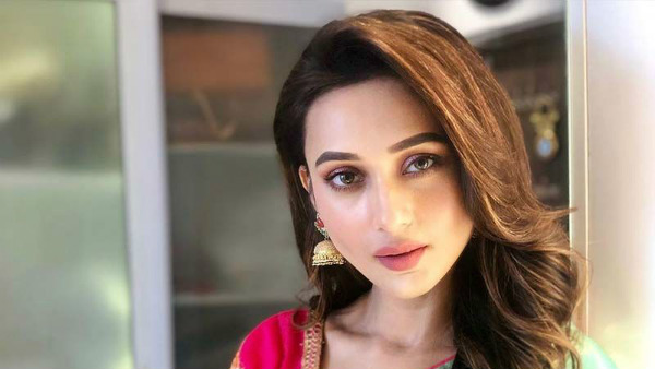 கடும் எதிர்ப்பு கடும் எதிர்ப்பு