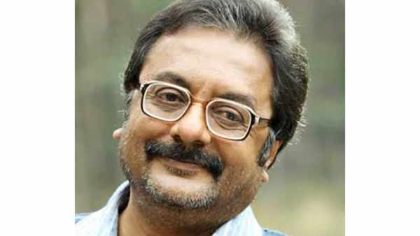 மக்கள் மனதில் தனிஇடம்