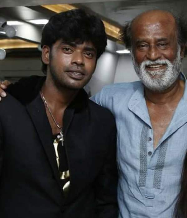 பல படங்கள் கைவசம் பல படங்கள் கைவசம்