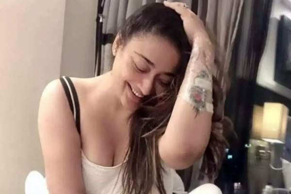 ஆசைகாட்டி மோசம்